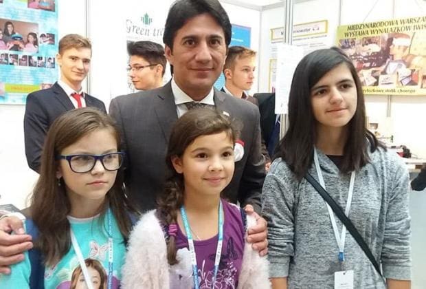 IFIA president with the youngest polish inventors (preliminary school)