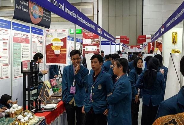 Visitors in Thailand Inventor's Day 2019