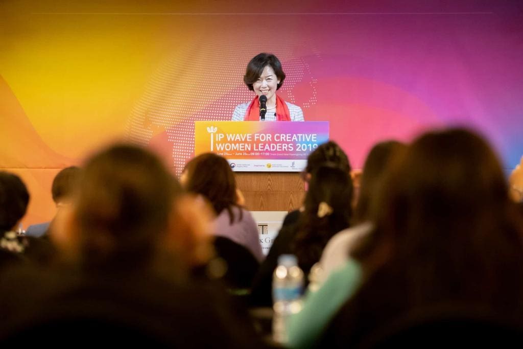 IFIA elected Dr.Insil Lee_Pic as director of IFIA women's affairs