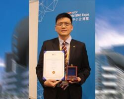 Nationality: Chinese Taipei Inventor's Name: Mr. Jung-Hui Chao Title of invention: Amphibious Solar Baton