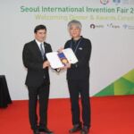 Nationality: Korea Inventor's Name: Yang Seong-mok Title of invention: Computer mouse to perform the functions of cold with customized temperature control program, heated setting function and role of posture correction and screen for text input using keyboard program