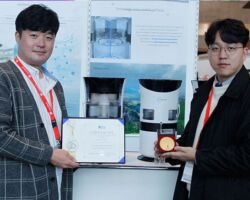 Inventor: Jeon Pil-dong NB Medical Co., LTD. Invention: Air Cleaning Apparatus with a Moist Filter Inventor: Jeon Pil-dong NB Medical Co., LTD. Invention: Air Cleaning Apparatus with a Moist Filter