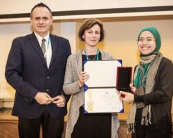 IFIA Best Invention Medal is Awarded to Universiti Malaysia PAHANG, SHARIFAH FADHILAH SYD MOHD FUZI, JUN HASLINDA SHARIFFUDDIN, SITI HAJAR SAHARUDIN for the Invention "Utilization of Biomaterials Derived from Cockle Shell Waste as Bio-scaffold in Bone Tissue Engineering" IFIA Best Invention Medal is Awarded to Universiti Malaysia PAHANG, SHARIFAH FADHILAH SYD MOHD FUZI, JUN HASLINDA SHARIFFUDDIN, SITI HAJAR SAHARUDIN for the Invention "Utilization of Biomaterials Derived from Cockle Shell Waste as Bio-scaffold in Bone Tissue Engineering"