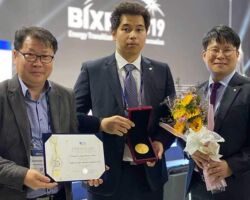 IFIA Best Invention Medal Is Awarded to Chi Hwan Kim, Chang Hwan Lim, KOSPO for the Invention " System to Prevent Spontaneous Combustion in Coal Shed" , KEPCO Group Sector, Korea IFIA Best Invention Medal Is Awarded to Chi Hwan Kim, Chang Hwan Lim, KOSPO for the Invention " System to Prevent Spontaneous Combustion in Coal Shed" , KEPCO Group Sector, Korea