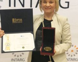 IFIA Medal Awarded to Dr. Hab. Inz. Janusz Tomczak, Prof. Dr. Hab. Inz. Zbigniew Pater, Dr. Inz. Tomasz Bulzak from Politechnika Lubelska Poland for the invention ”CNC Diagonal Mill” INTARG 2022 - Katowice, Poland